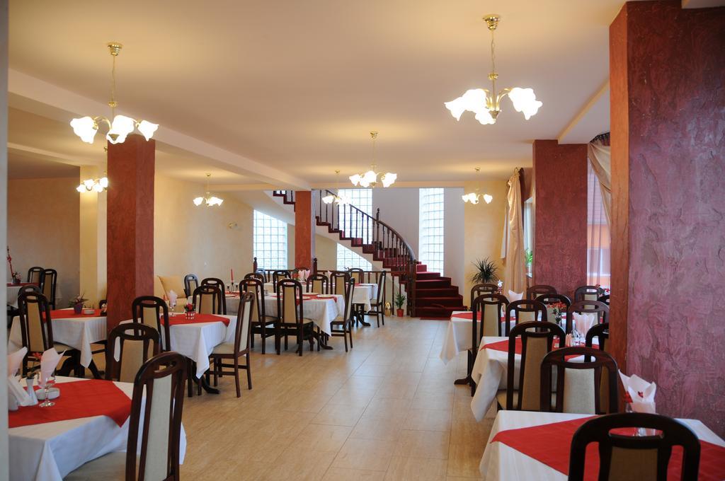 Pension Rozeclas Oradea Exterior photo