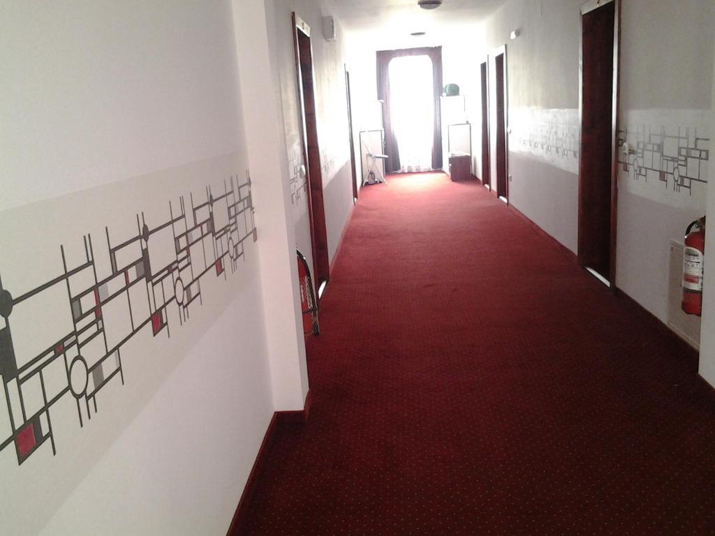 Pension Rozeclas Oradea Exterior photo